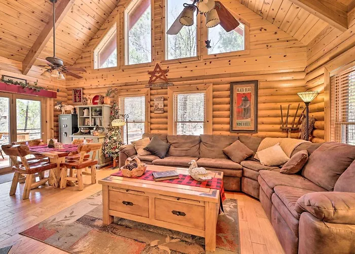 Holiday home 2-acre In W/ Fenced Yard *