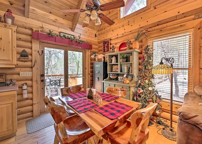 2-acre In W/ Fenced Yard Holiday home